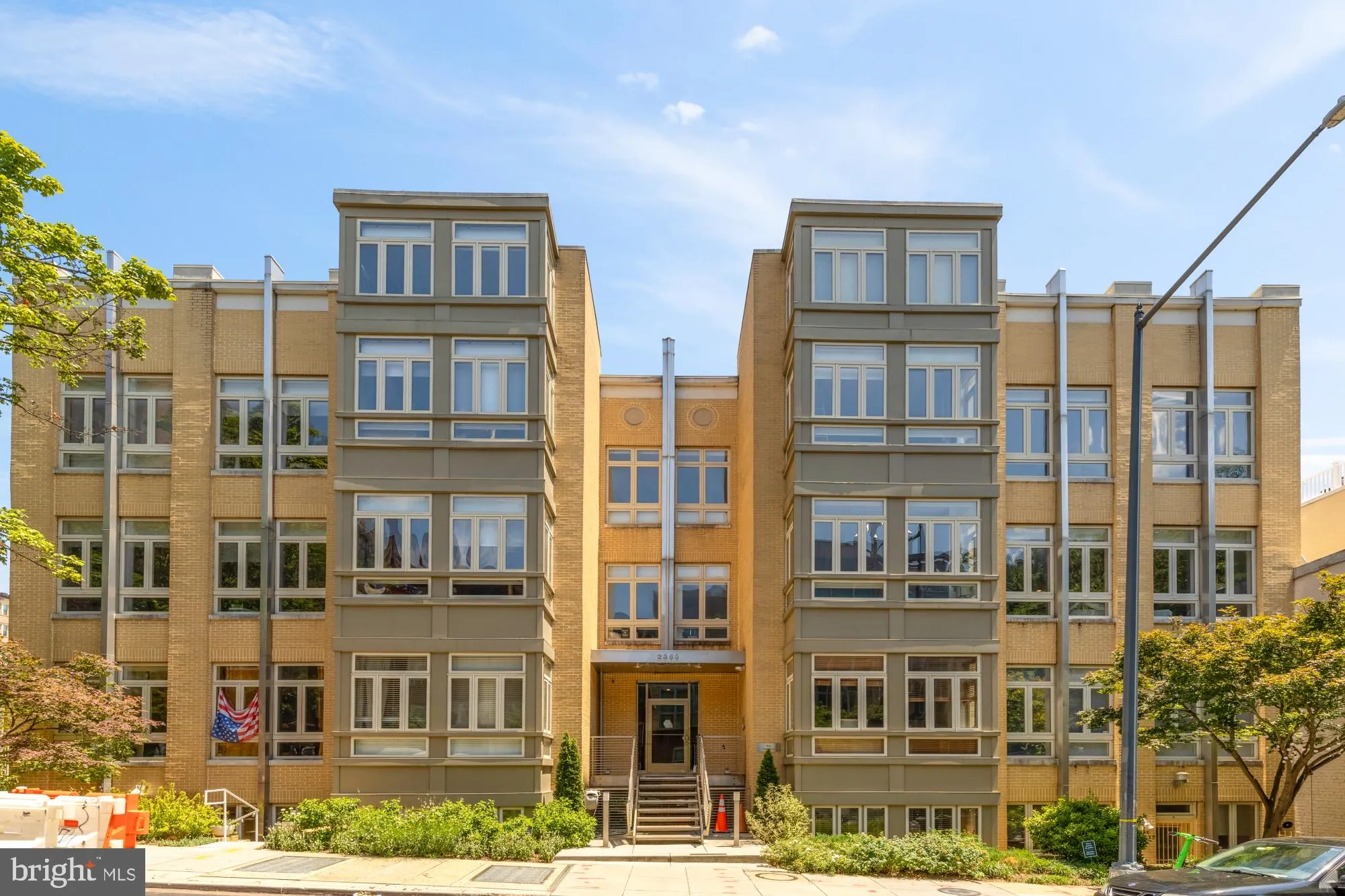 2363 CHAMPLAIN STREET, Washington, DC 20009