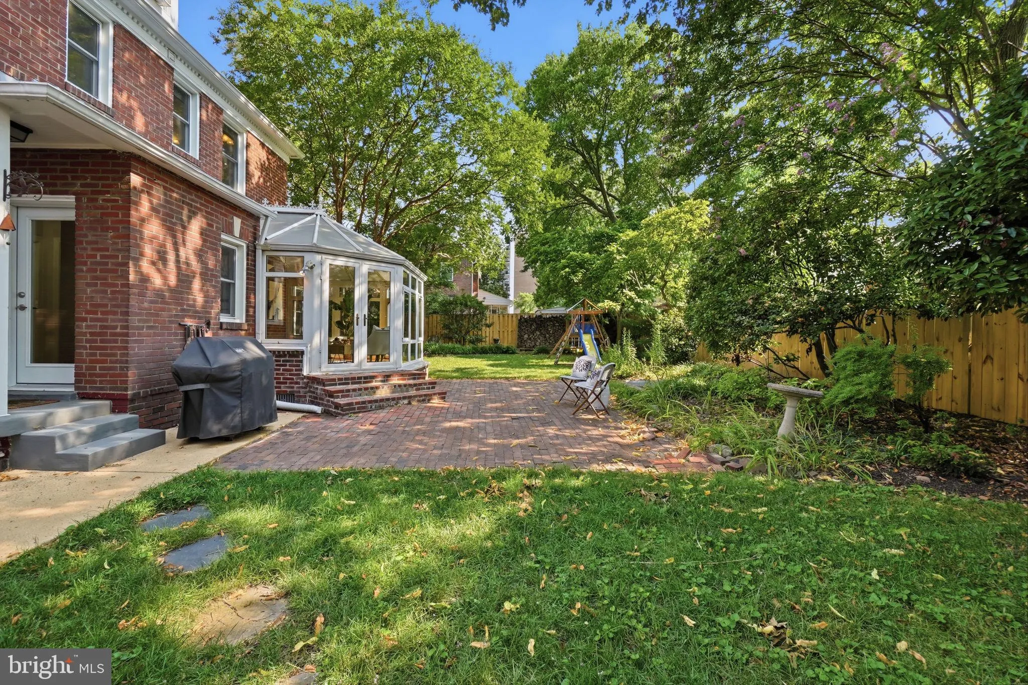 824 COURTHOUSE ROAD, Arlington, VA 22204