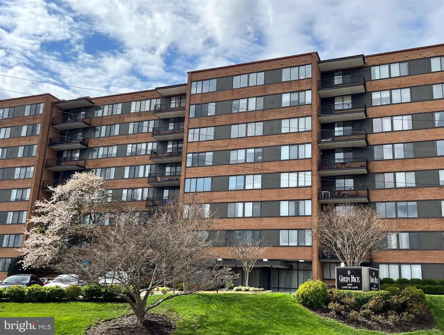 4390 LORCOM LANE, Arlington, VA 22207