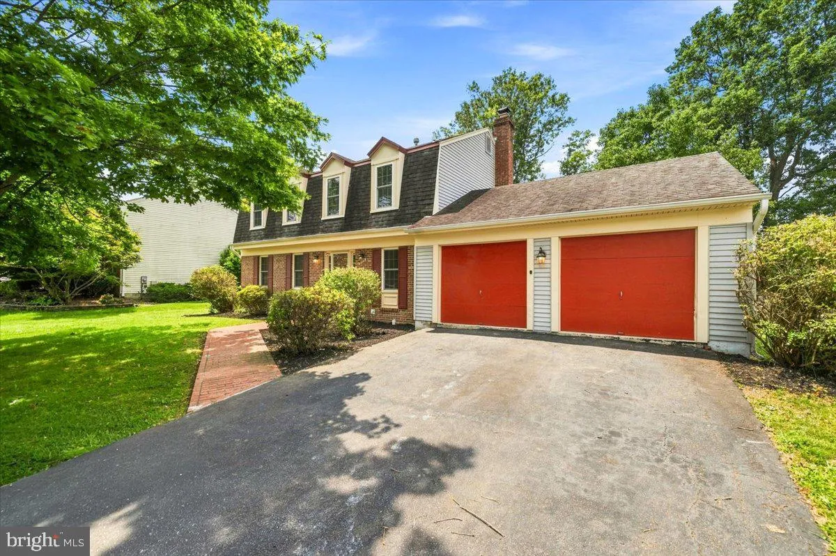 5710 MACKENZIE STREET, Centreville, VA 20120