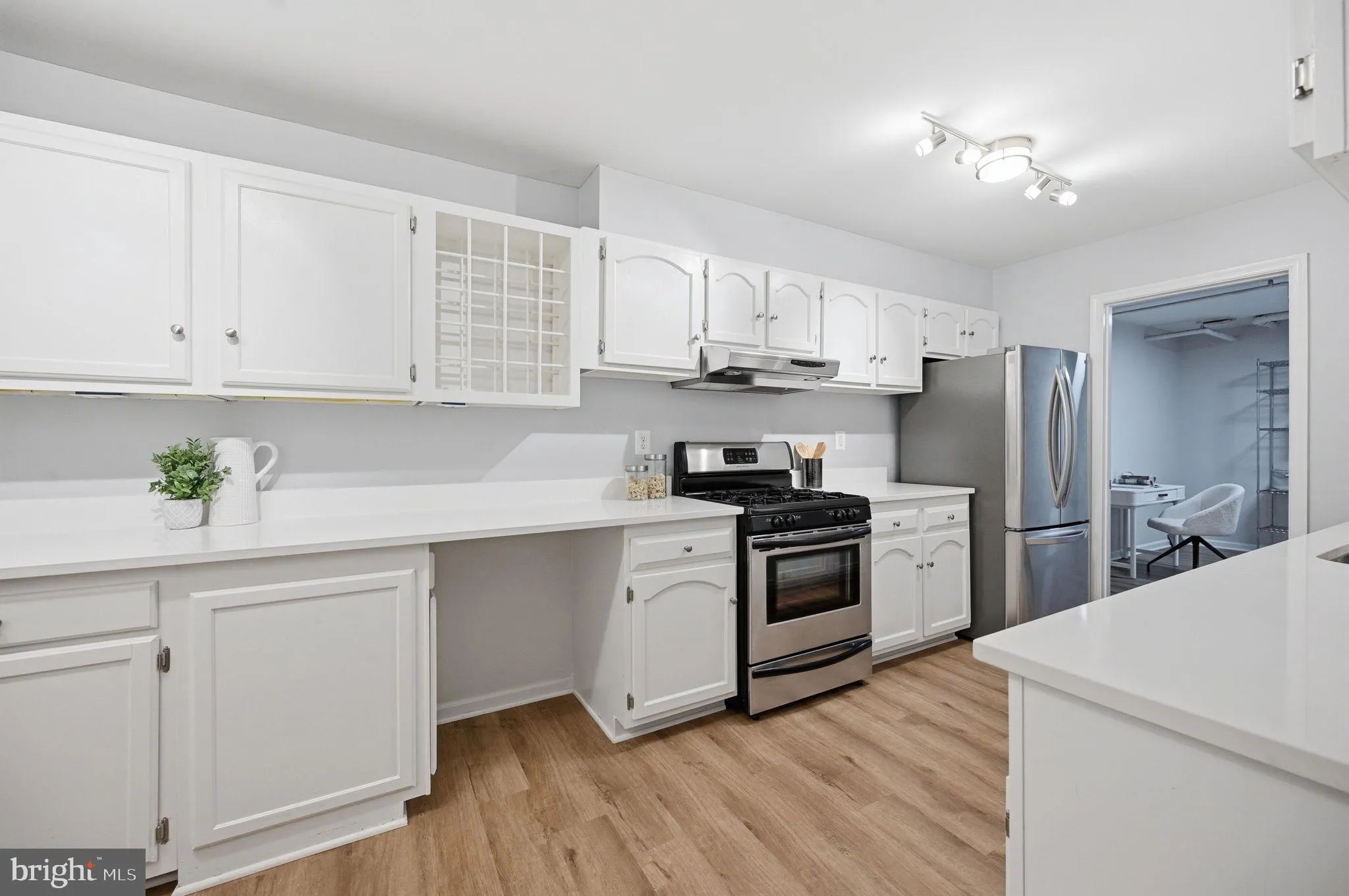 5928 COVE LANDING ROAD, Burke, VA 22015