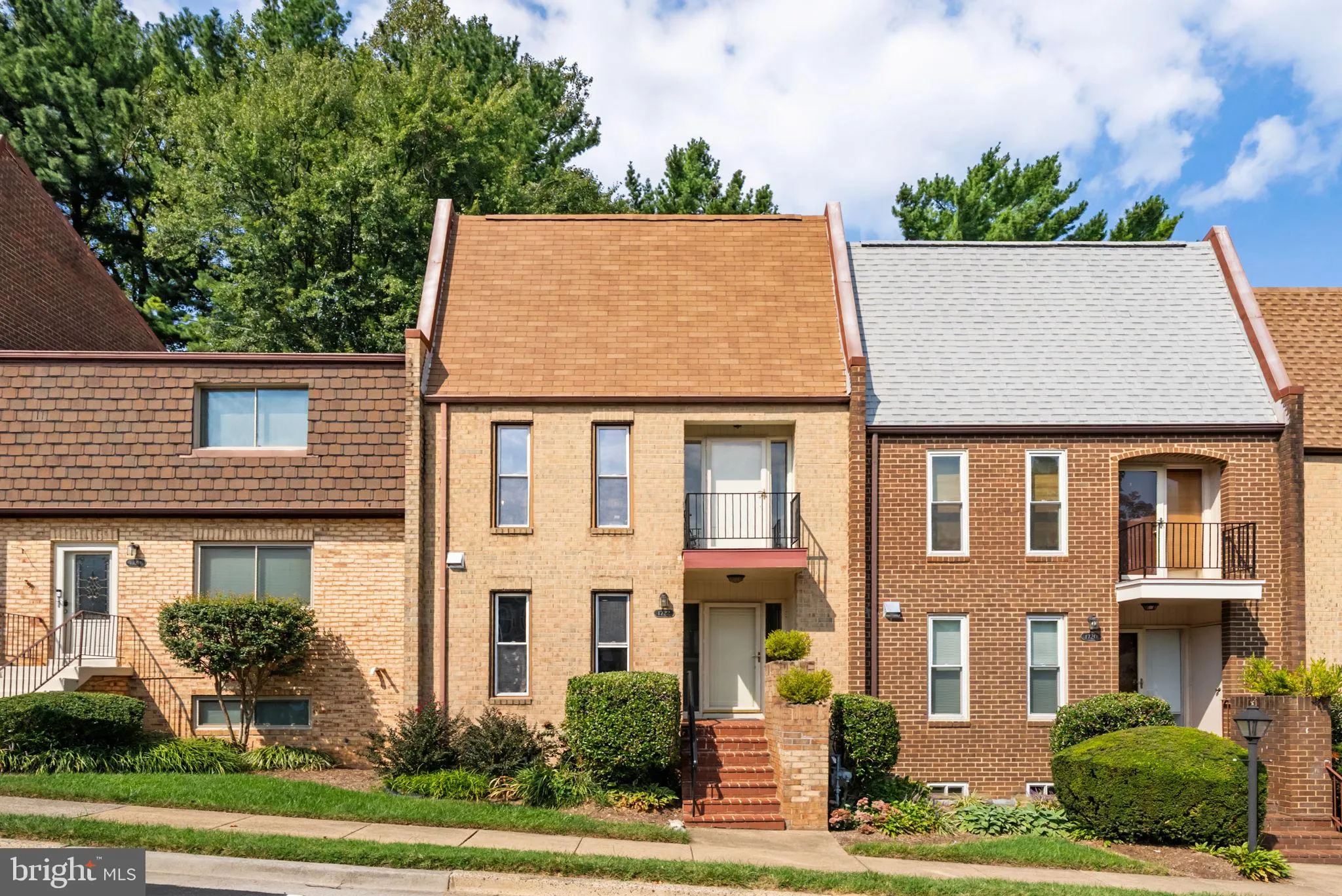 1722 CY COURT, Vienna, VA 22182