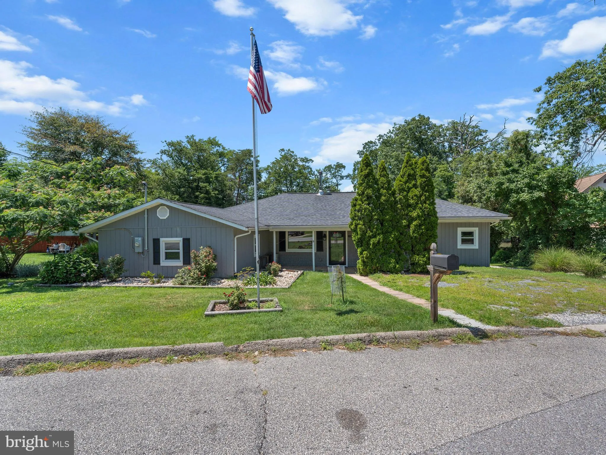 610 LAUREL DRIVE, Pasadena, MD 21122