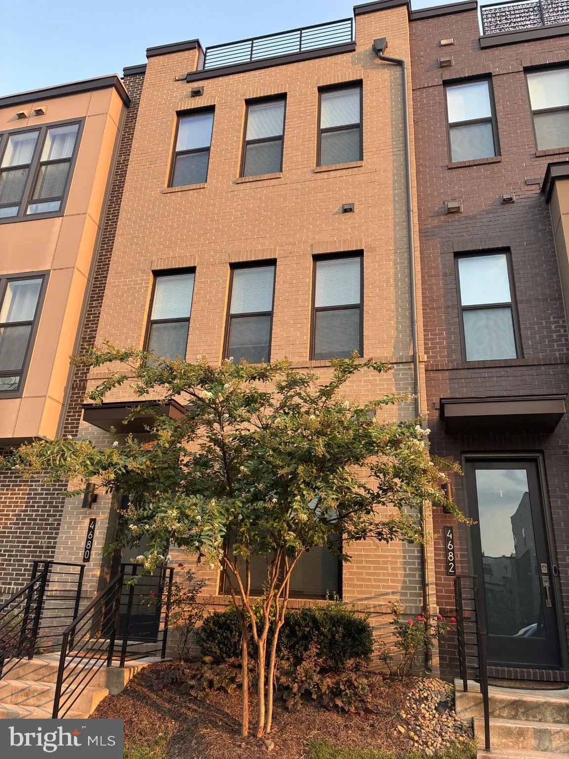 4680 CHARGER PLACE, Chantilly, VA 20151