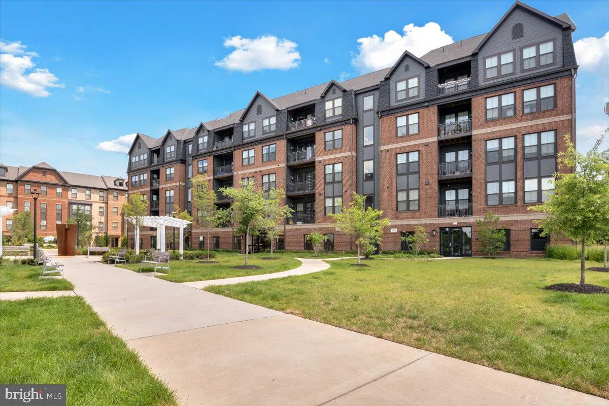 3927 FAIR RIDGE DRIVE, Fairfax, VA 22033