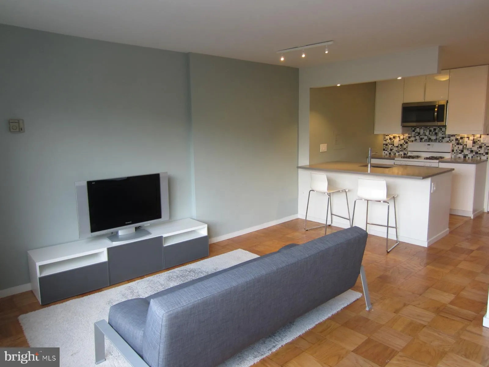 2030 F STREET, Washington, DC 20006