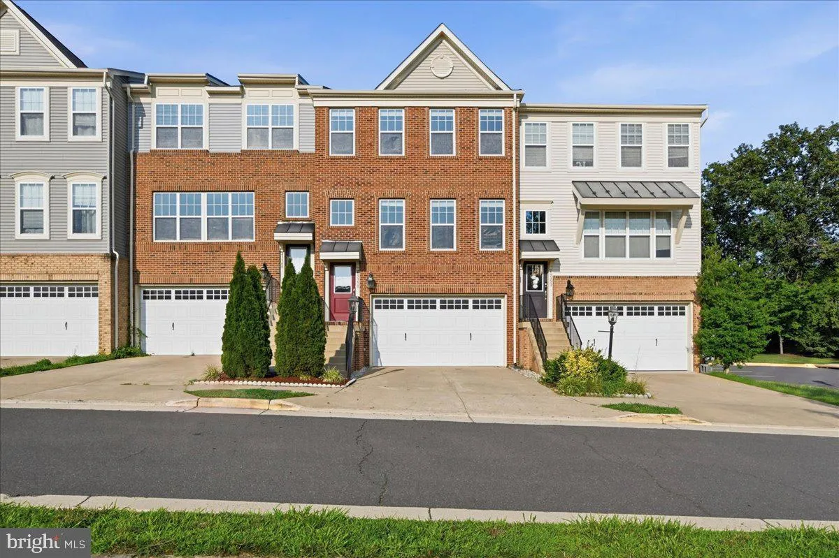 43350 WAYFARER SQUARE, Chantilly, VA 20152