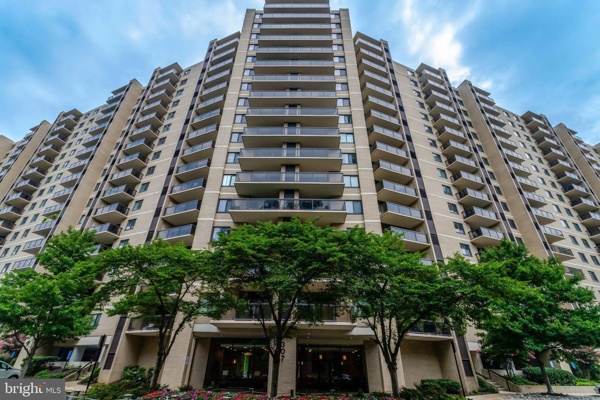 307 YOAKUM PARKWAY, Alexandria, VA 22304