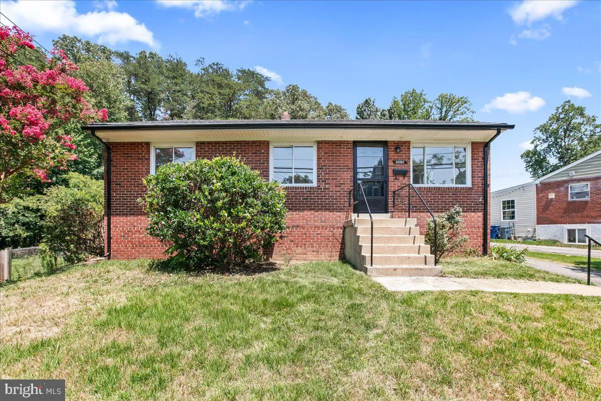 15913 CREST DRIVE, Woodbridge, VA 22191