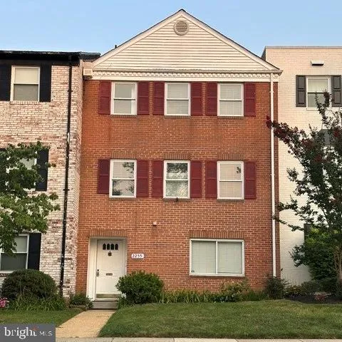 2255 CEDAR LANE, Vienna, VA 22182
