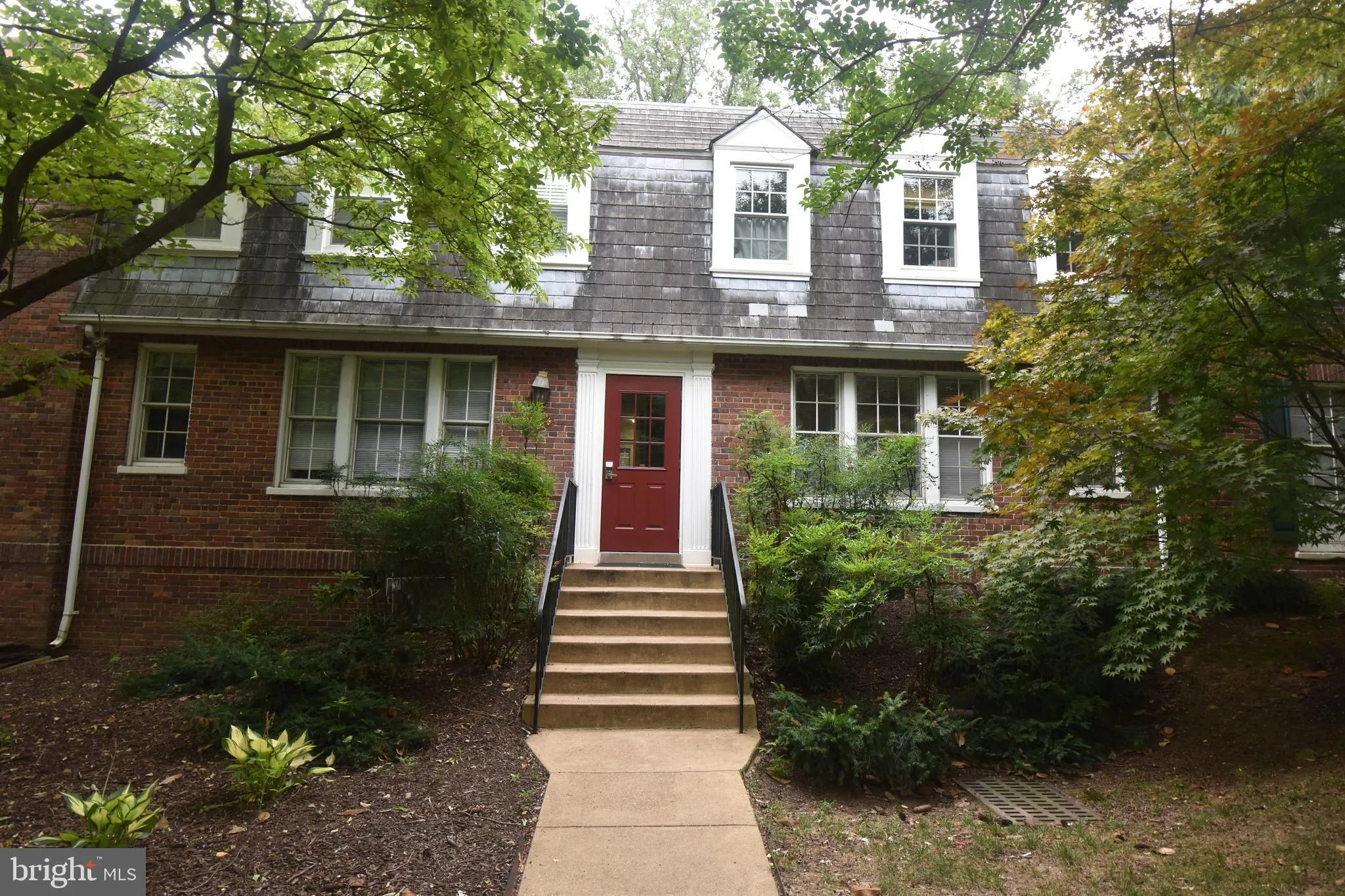 1806 KEY BOULEVARD, Arlington, VA 22201