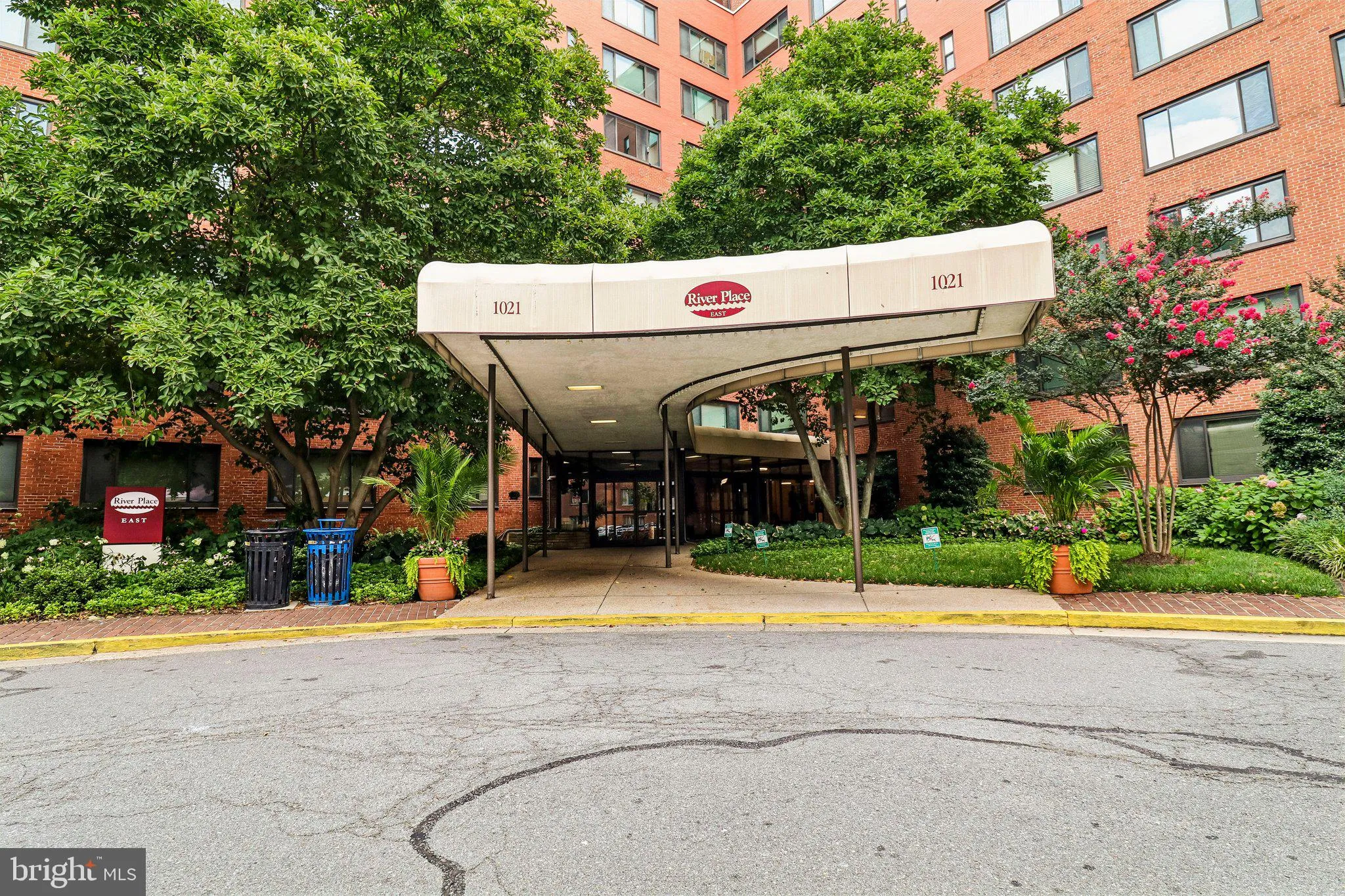 1021 ARLINGTON BOULEVARD, Arlington, VA 22209