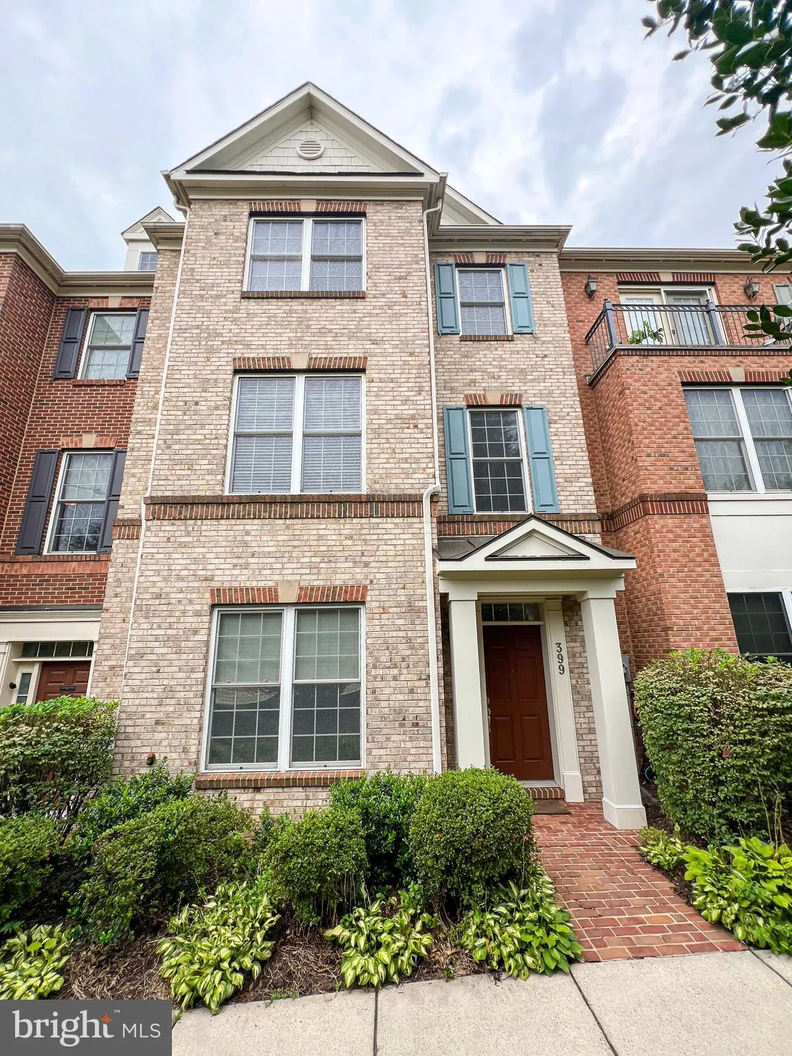 399 SPRING STREET, Herndon, VA 20170