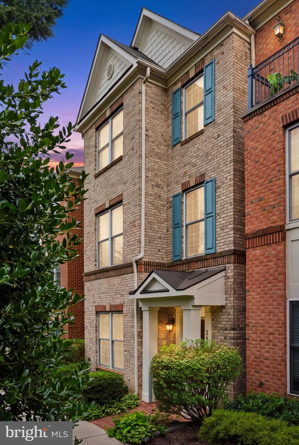 399 SPRING STREET, Herndon, VA 20170