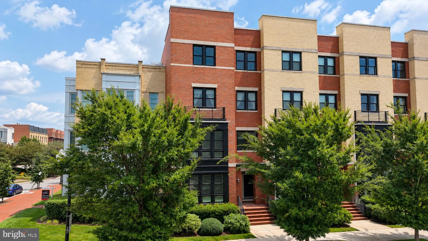 1935 RICHMOND HIGHWAY, Alexandria, VA 22301