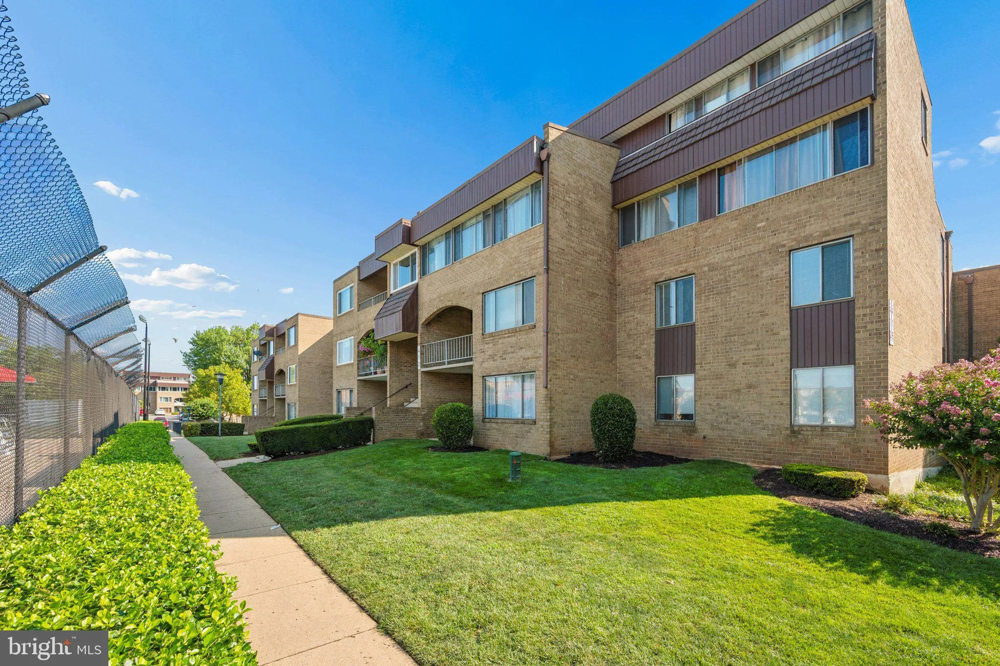 412 GIRARD STREET, Gaithersburg, MD 20877