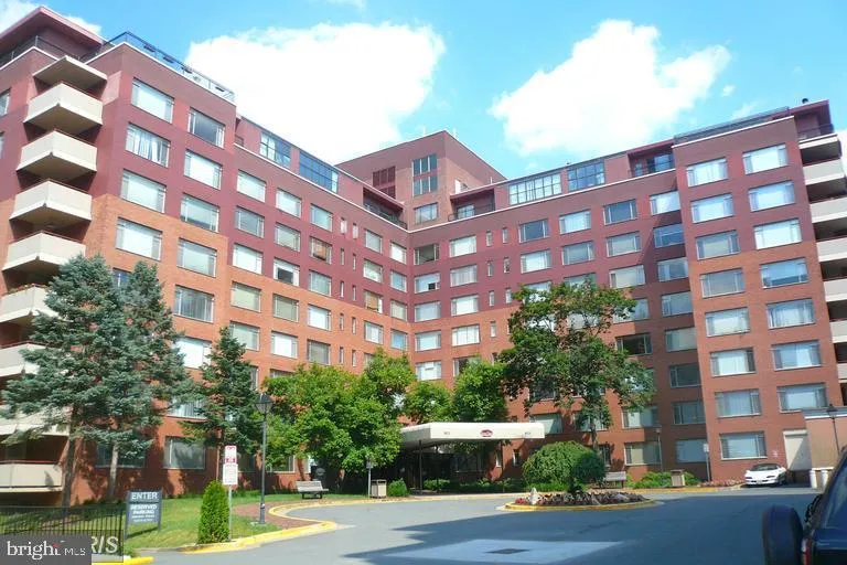 1021 ARLINGTON BOULEVARD, Arlington, VA 22209