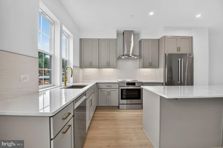 5017 Dulcet Dr, Kensington, MD 20895