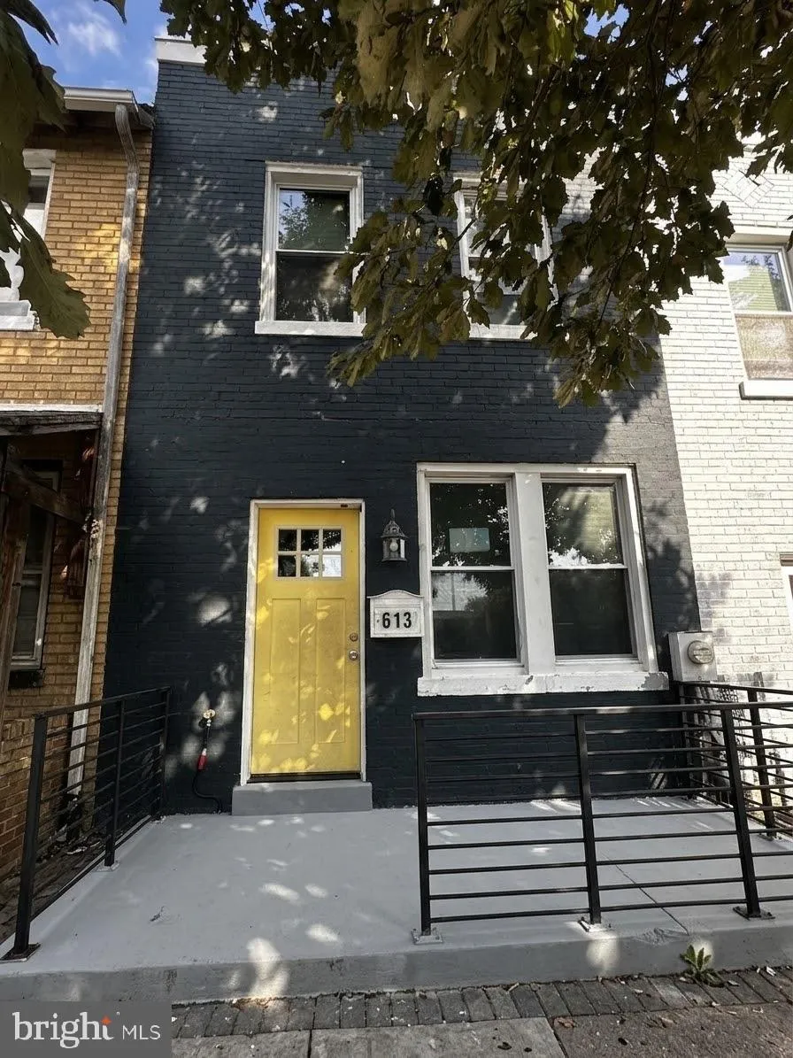 613 18TH STREET, Washington, DC 20002