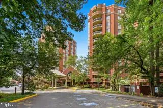 5800 NICHOLSON LANE, Rockville, MD 20852