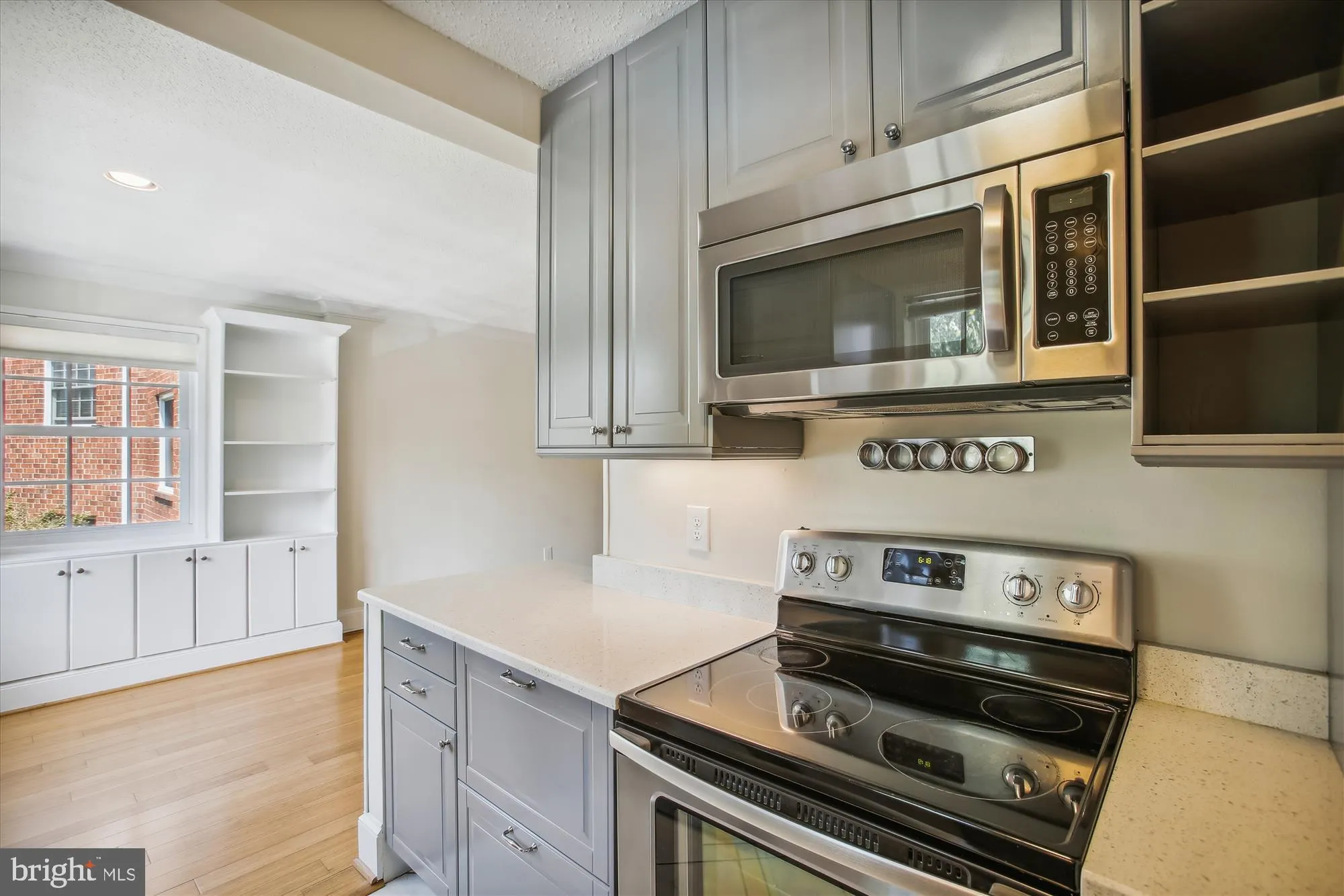 1734 ABINGDON DRIVE, Alexandria, VA 22314