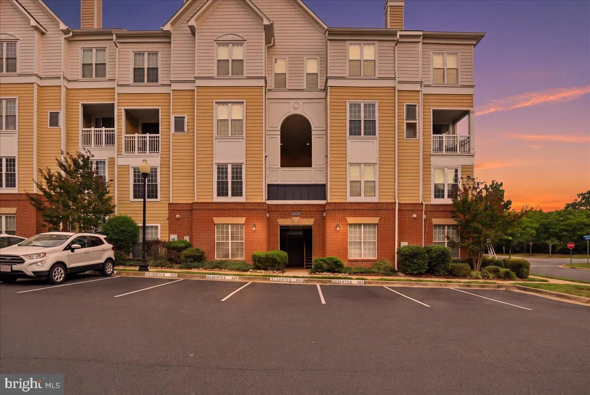2111 HIGHCOURT LANE, Herndon, VA 20170
