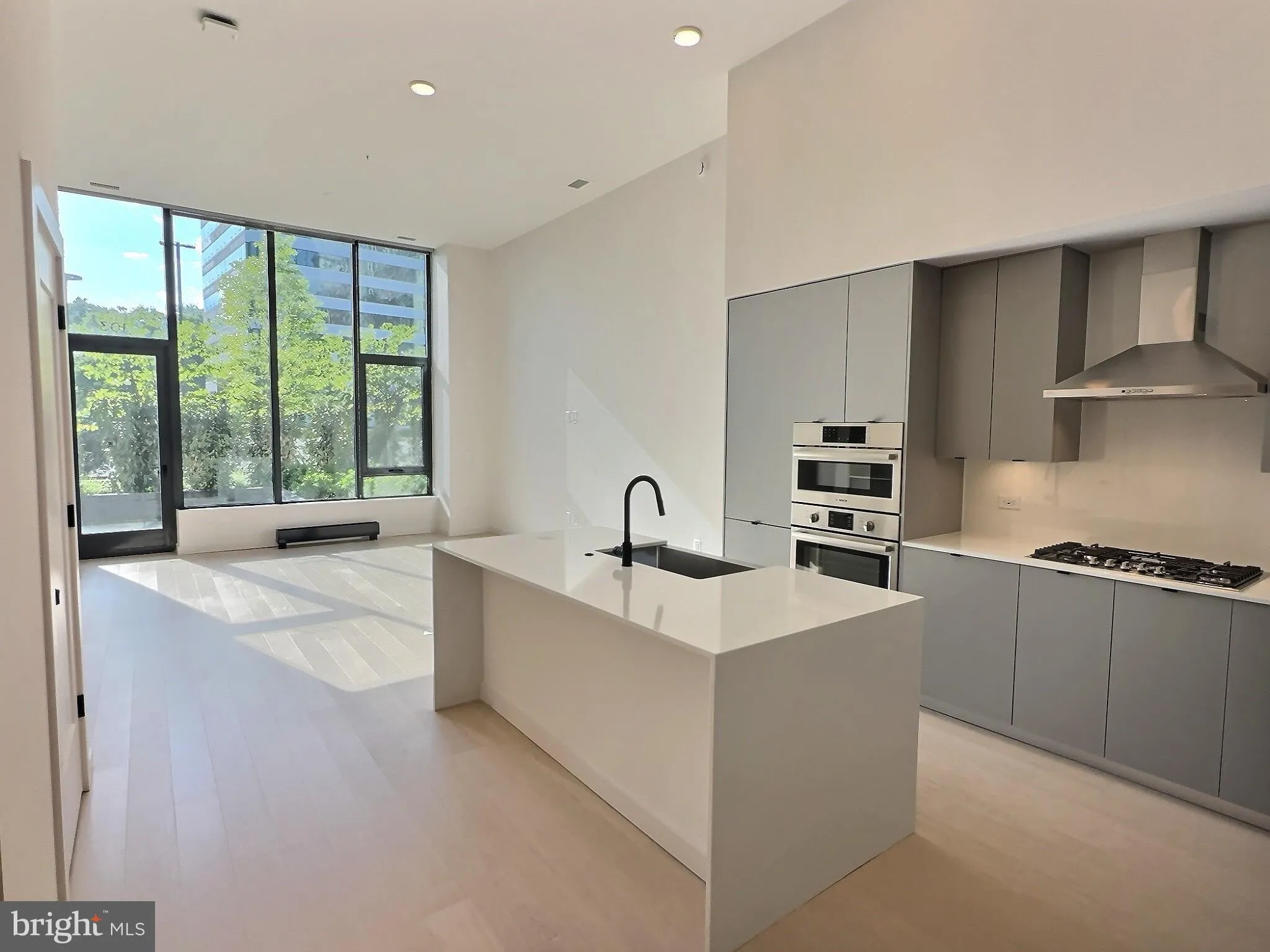 3030 POTOMAC AVENUE, Arlington, VA 22202