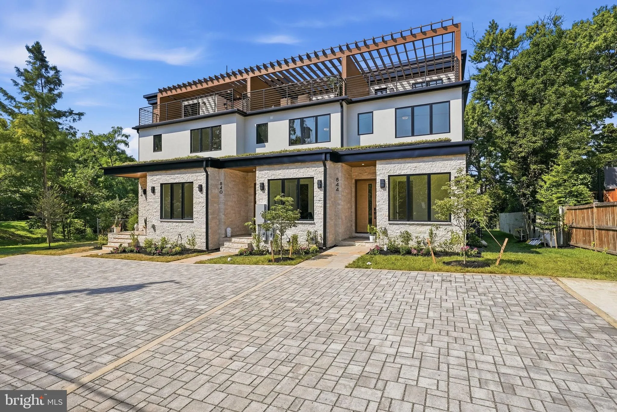 844 BURLINGTON STREET, Arlington, VA 22203