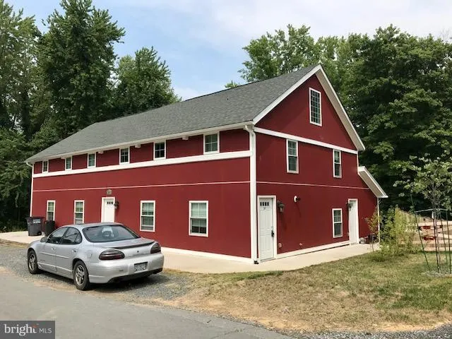 19 BRIDGE STREET, Round Hill, VA 20141