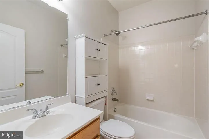 43770 Lees Mill Square, Leesburg, VA 20176