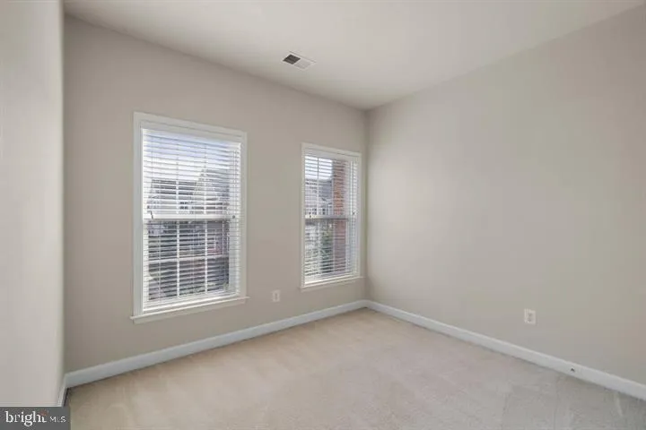 43770 Lees Mill Square, Leesburg, VA 20176