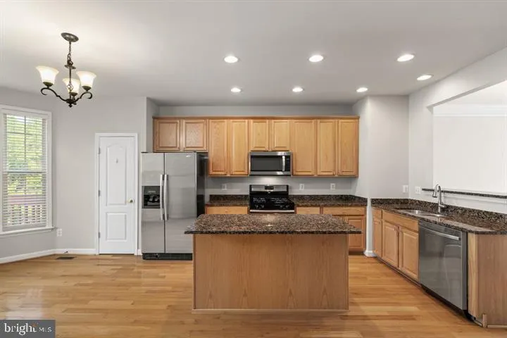 43770 Lees Mill Square, Leesburg, VA 20176