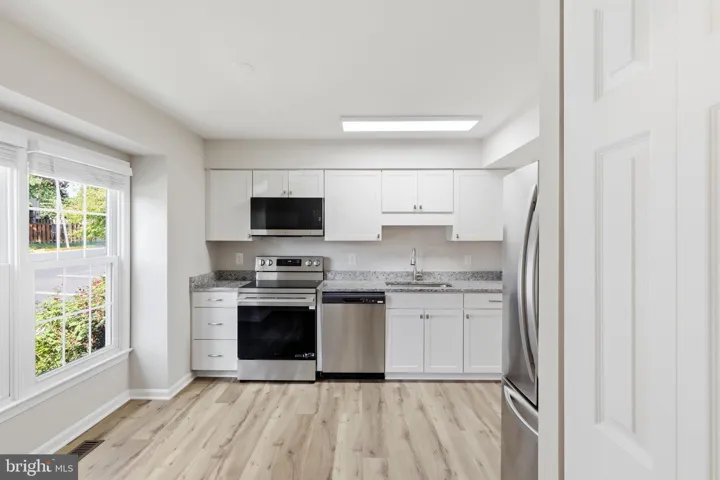 10272 Colony Park Drive, Fairfax, VA 22032