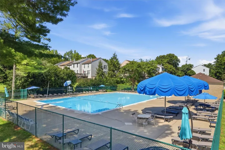 10272 Colony Park Drive, Fairfax, VA 22032