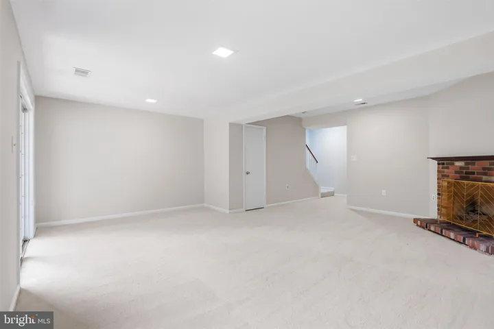 10272 Colony Park Drive, Fairfax, VA 22032