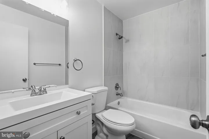 10272 Colony Park Drive, Fairfax, VA 22032