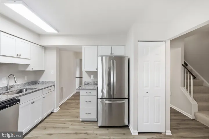 10272 Colony Park Drive, Fairfax, VA 22032
