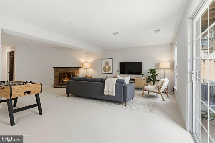 10272 Colony Park Drive, Fairfax, VA 22032