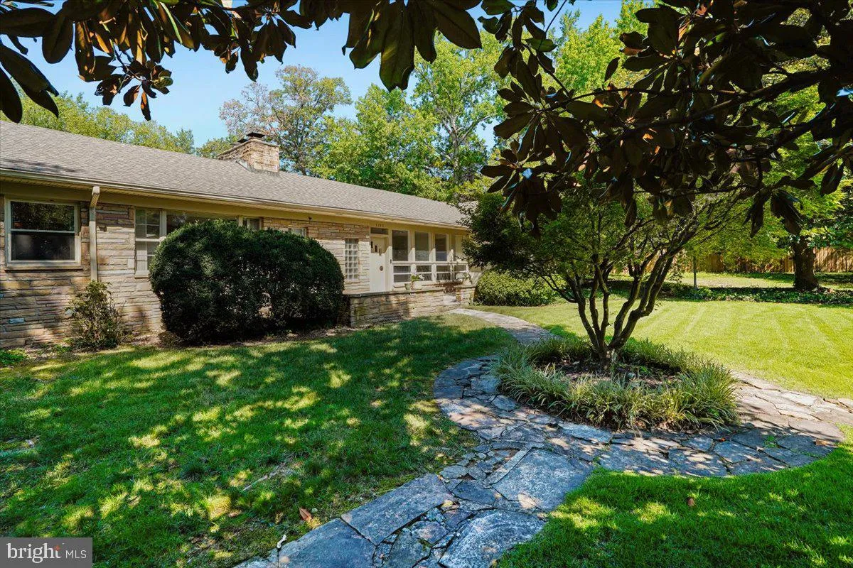 8106 BOULEVARD DRIVE, Alexandria, VA 22308