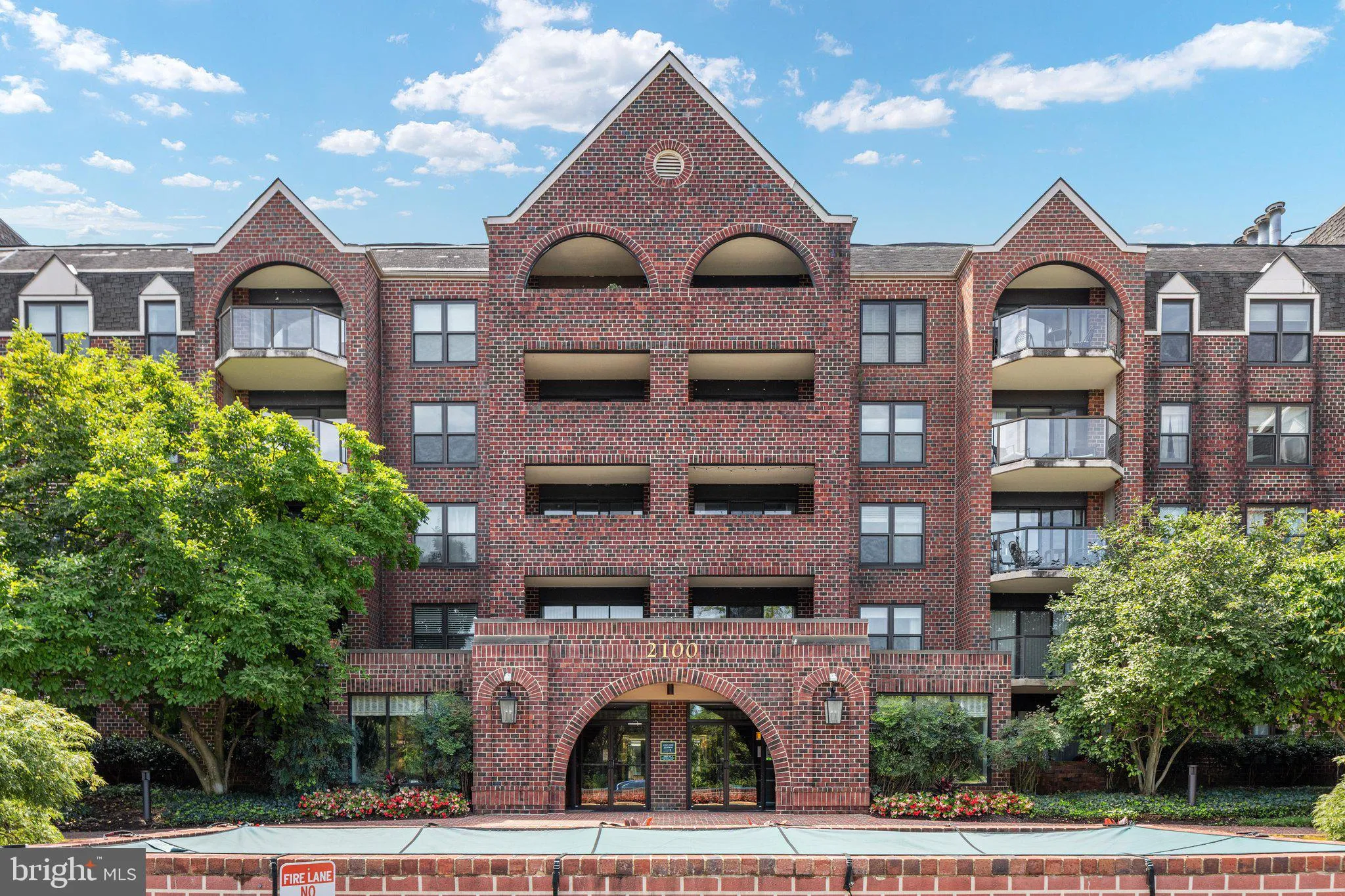 2100 LANGSTON BOULEVARD, Arlington, VA 22207