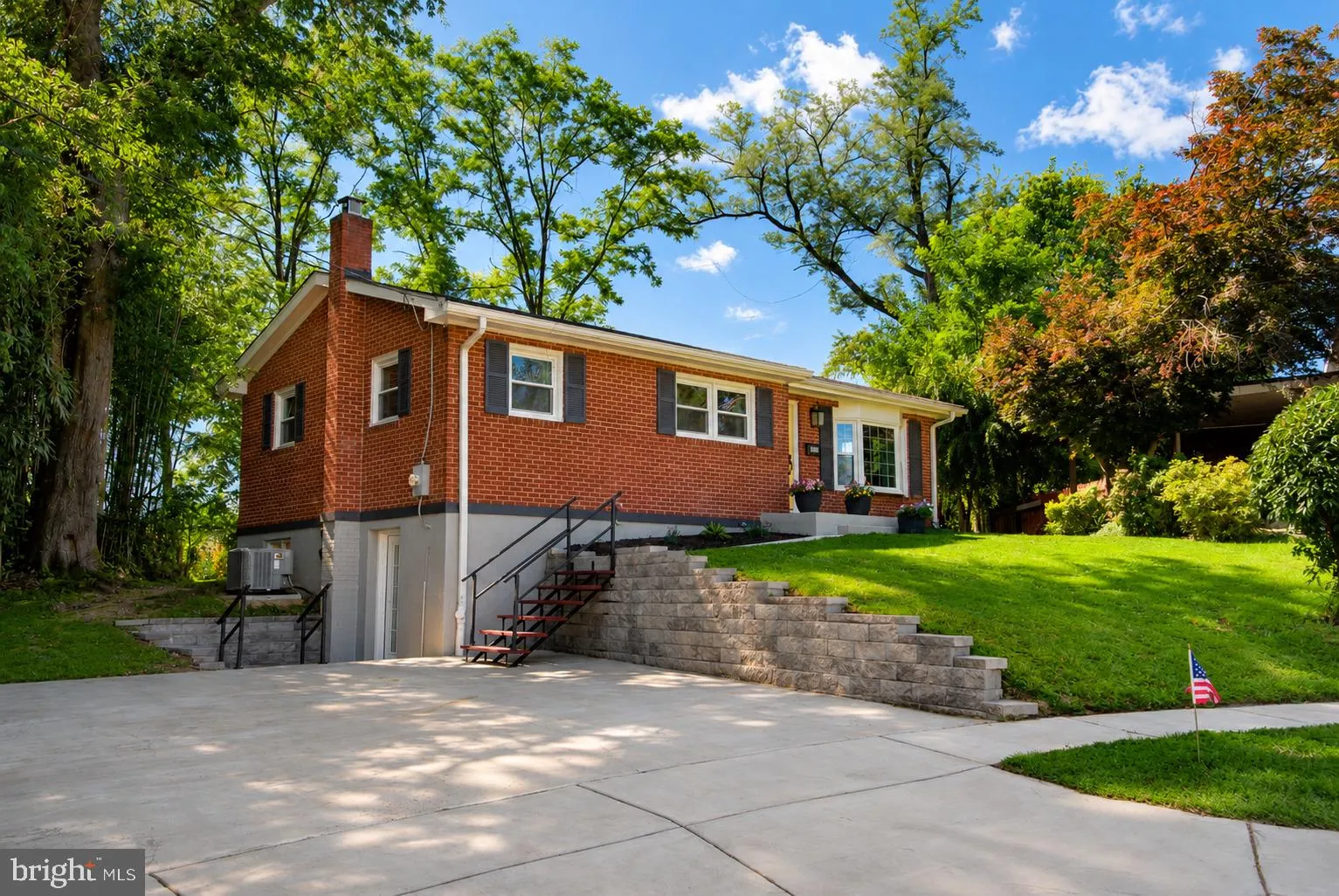 8808 LEONARD DRIVE, Silver Spring, MD 20910