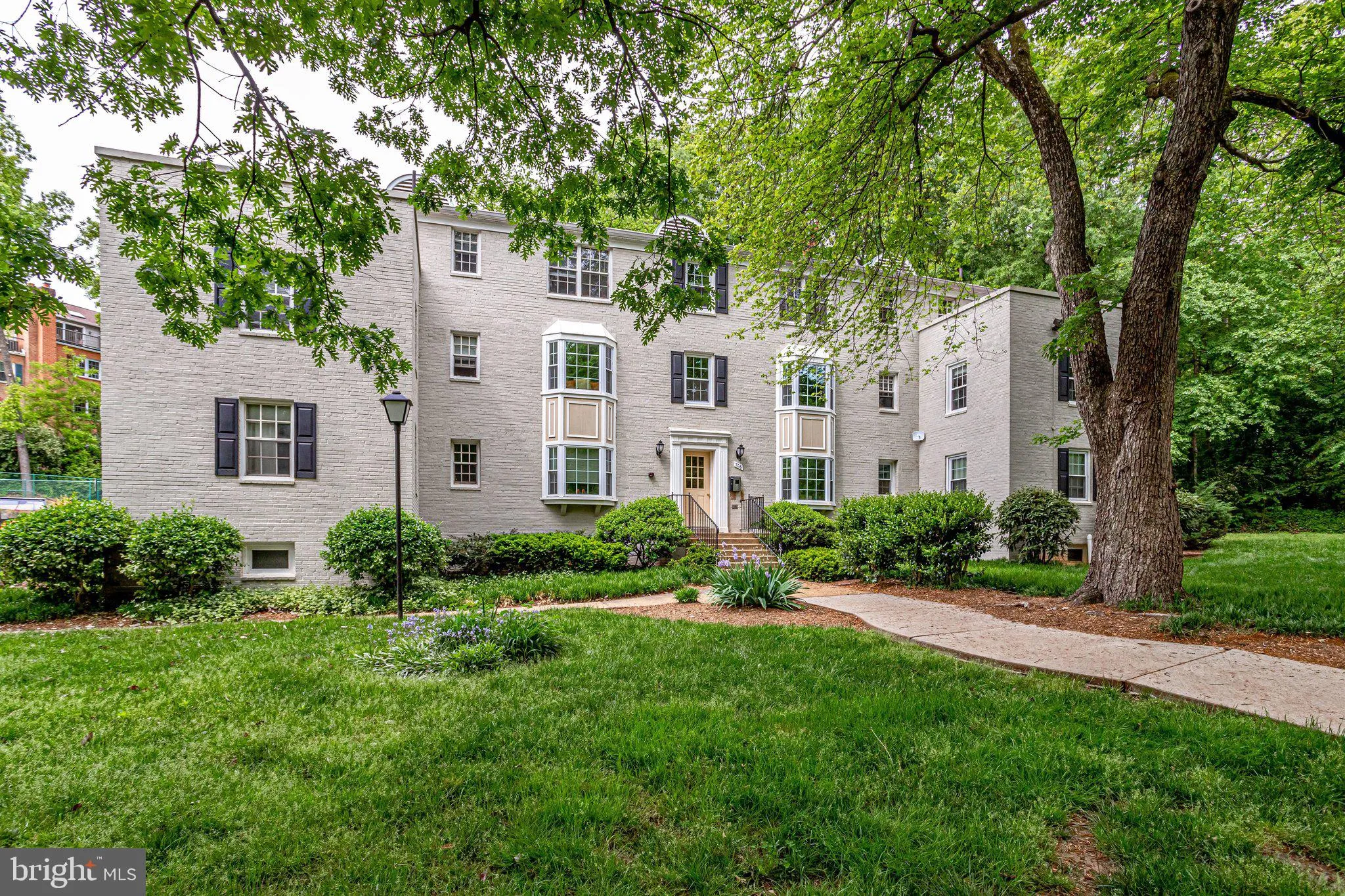 706 ARLINGTON MILL DRIVE, Arlington, VA 22204