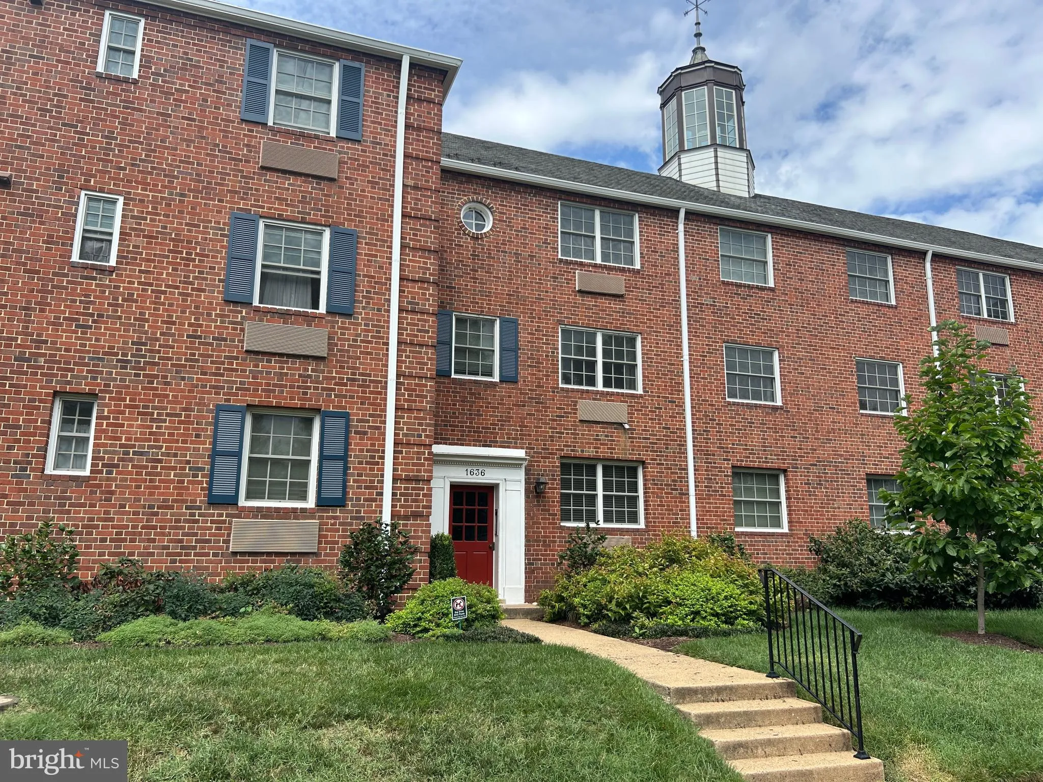 1636 ABINGDON DRIVE, Alexandria, VA 22314