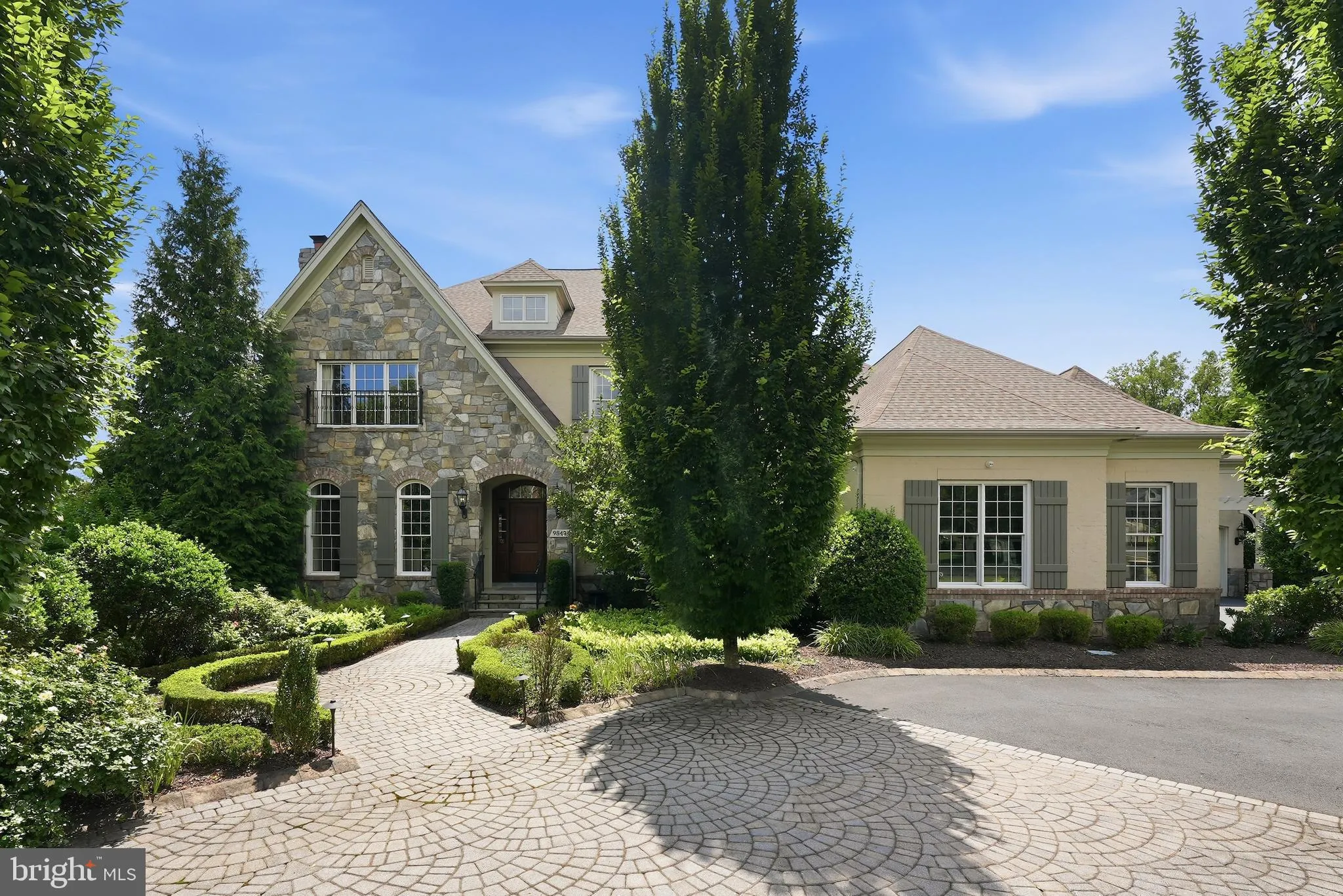 9842 CORSINI COURT, Vienna, VA 22182