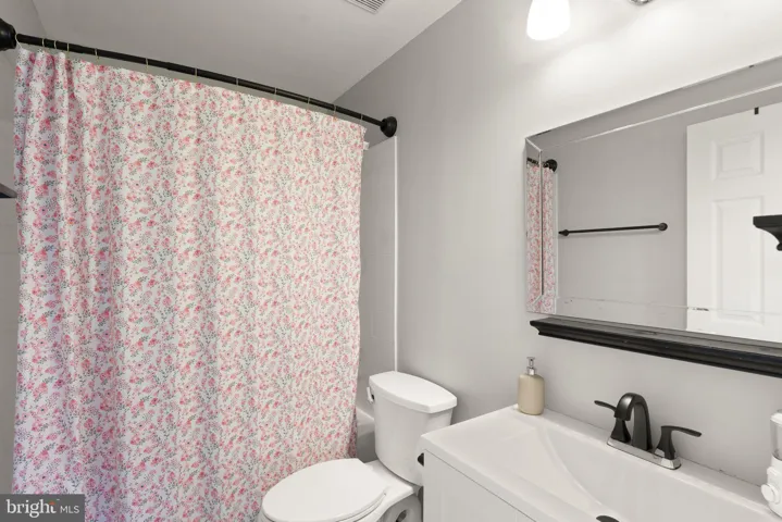 1025 Gardenview Loop, Woodbridge, VA 22191