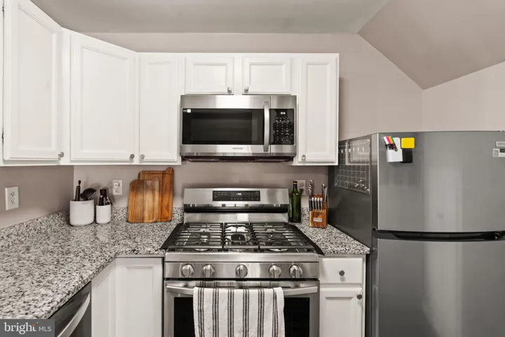 1025 Gardenview Loop, Woodbridge, VA 22191
