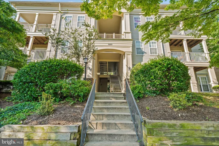 1025 Gardenview Loop, Woodbridge, VA 22191
