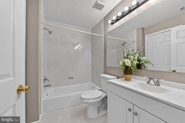 3805 Green Ridge Court, Fairfax, VA 22033