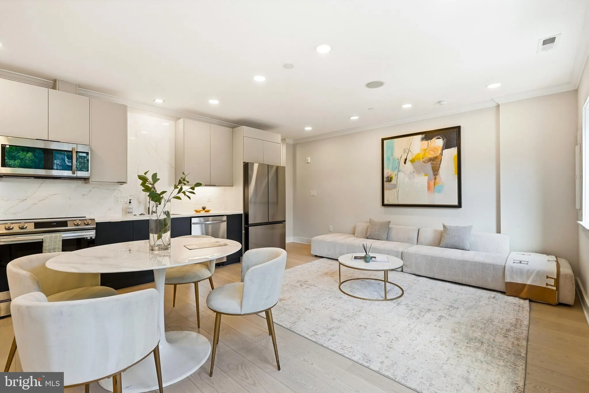 2305 NICHOLSON, Washington, DC 20020