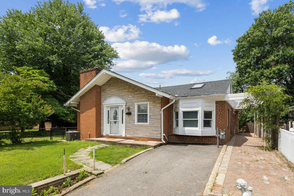 202 CHERRY STREET, Falls Church, VA 22042